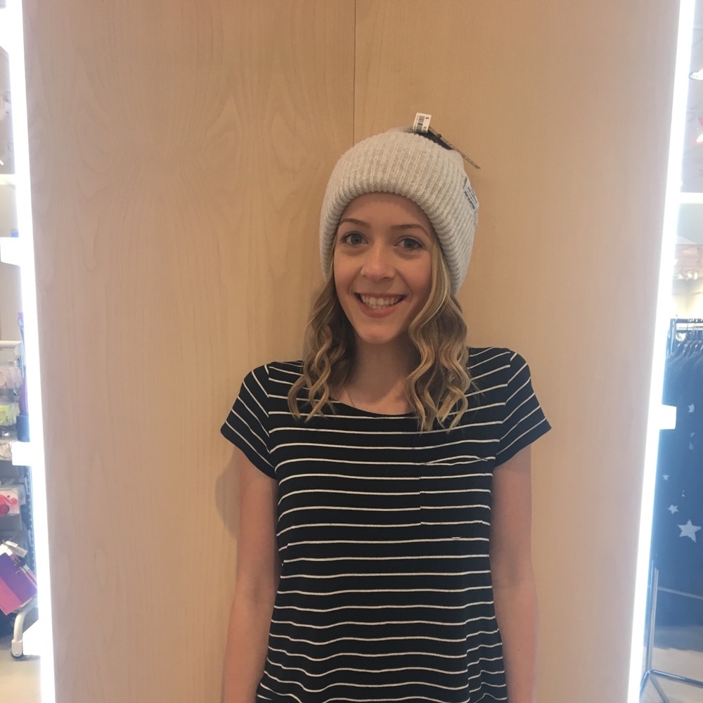 Meet your Posher, Mia